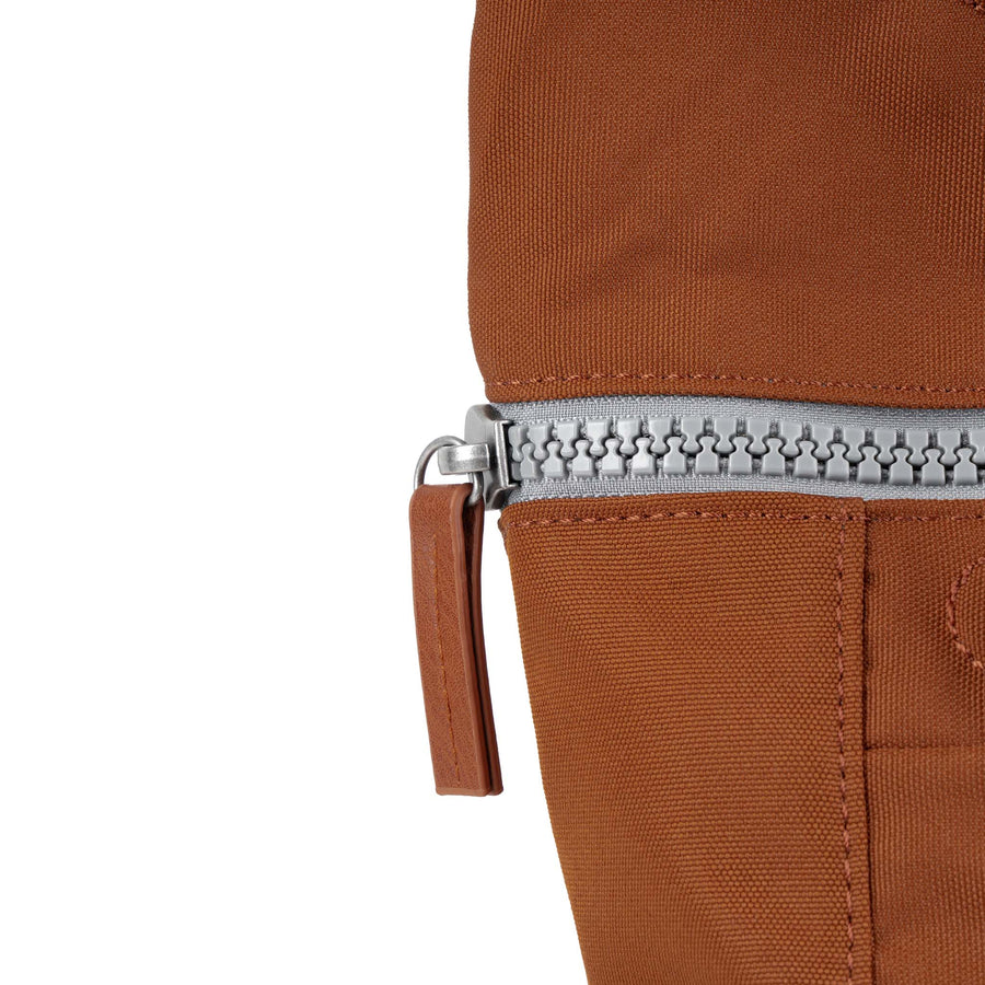 ROKA Finchley A Bran Sustainable Canvas