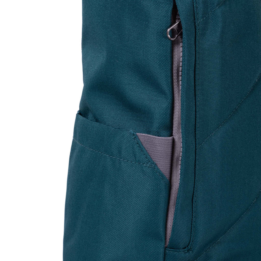 ROKA Finchley A Teal Sustainable Canvas