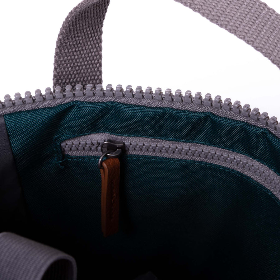 ROKA Finchley A Teal Sustainable Canvas